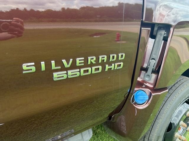 2024 Chevrolet Silverado 5500 HD LT