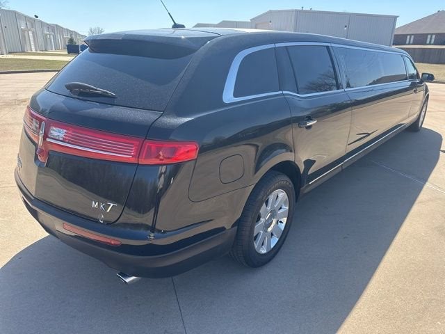 2019 Lincoln MKT Base