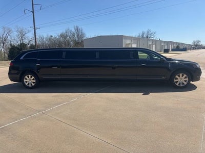 2019 Lincoln MKT Base