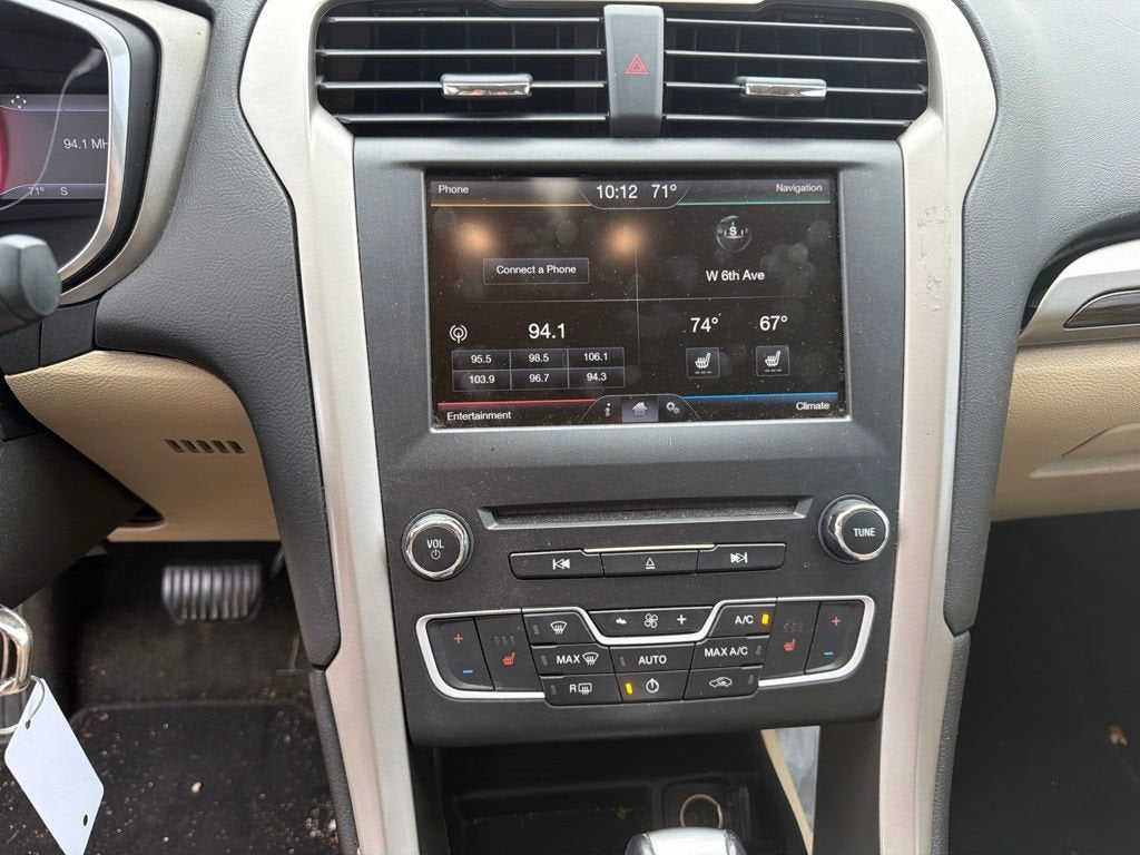 2016 Ford Fusion SE