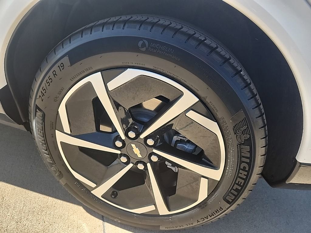 2025 Chevrolet Equinox EV LT