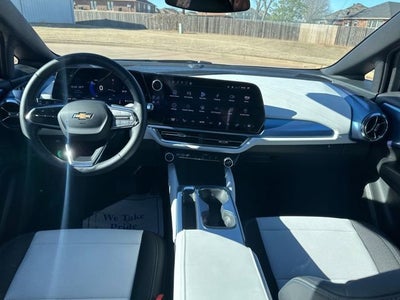 2025 Chevrolet Equinox EV LT