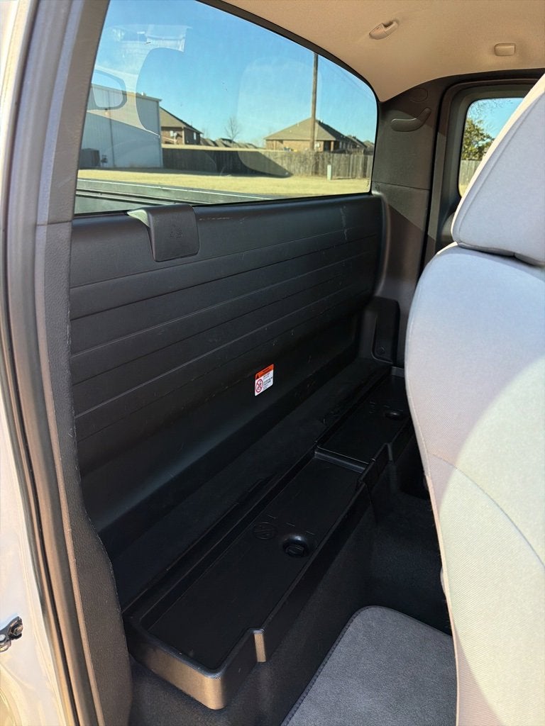 2016 Toyota Tacoma SR