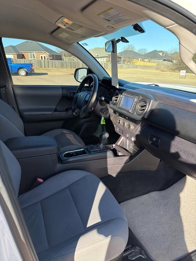 2016 Toyota Tacoma SR