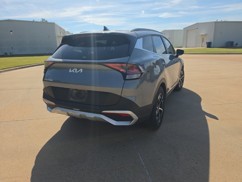 2025 Kia SPORTAGE Base