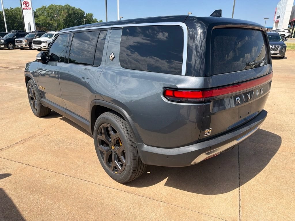 2023 RIVIAN R1S Adventure